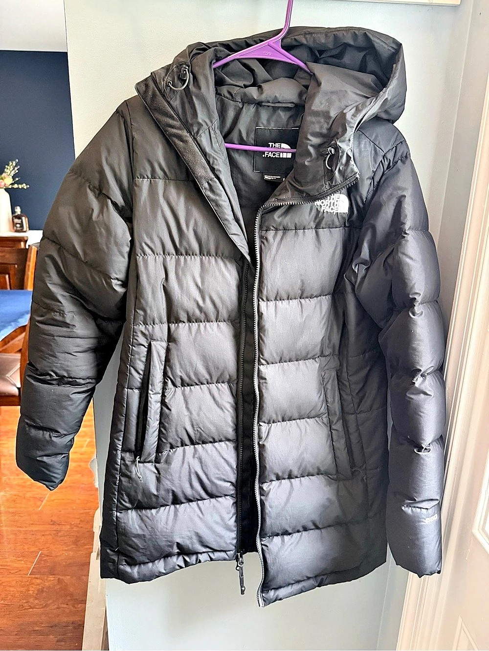 The North Face Black Puffer Parka Jacket Size Medium Like New